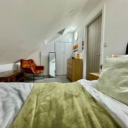 Stylish One Bedroom & A Sofa Bed Cardiff Exteriör bild
